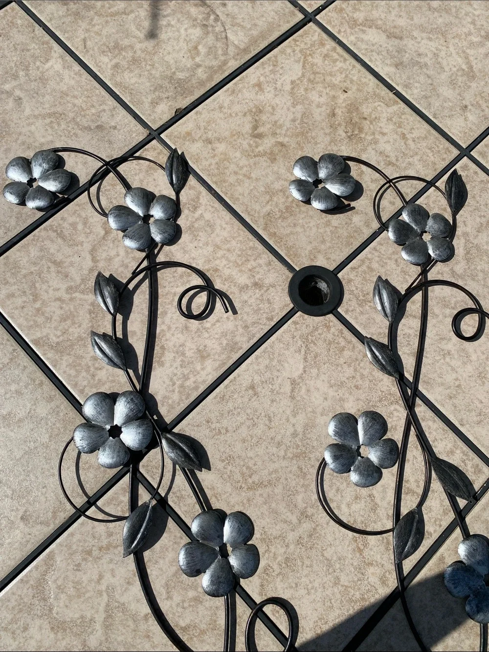 Decorative Metal Floral Vine Wall Art Set of 2 (11